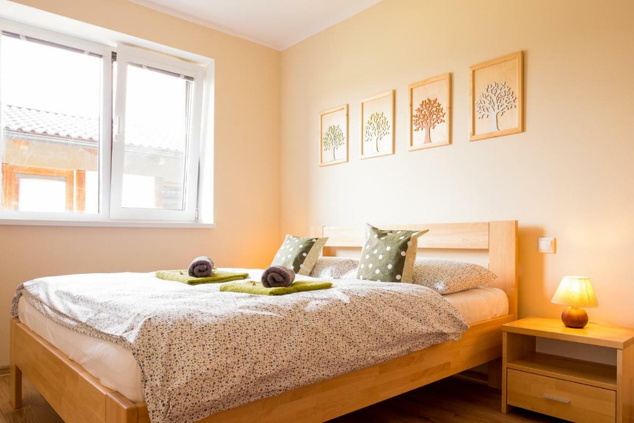 Apartamento Elejan Bešeňová Exterior foto