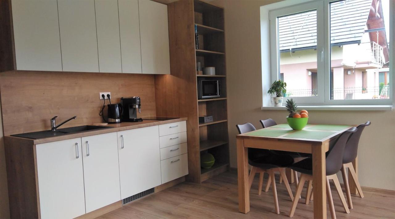 Apartamento Elejan Bešeňová Exterior foto
